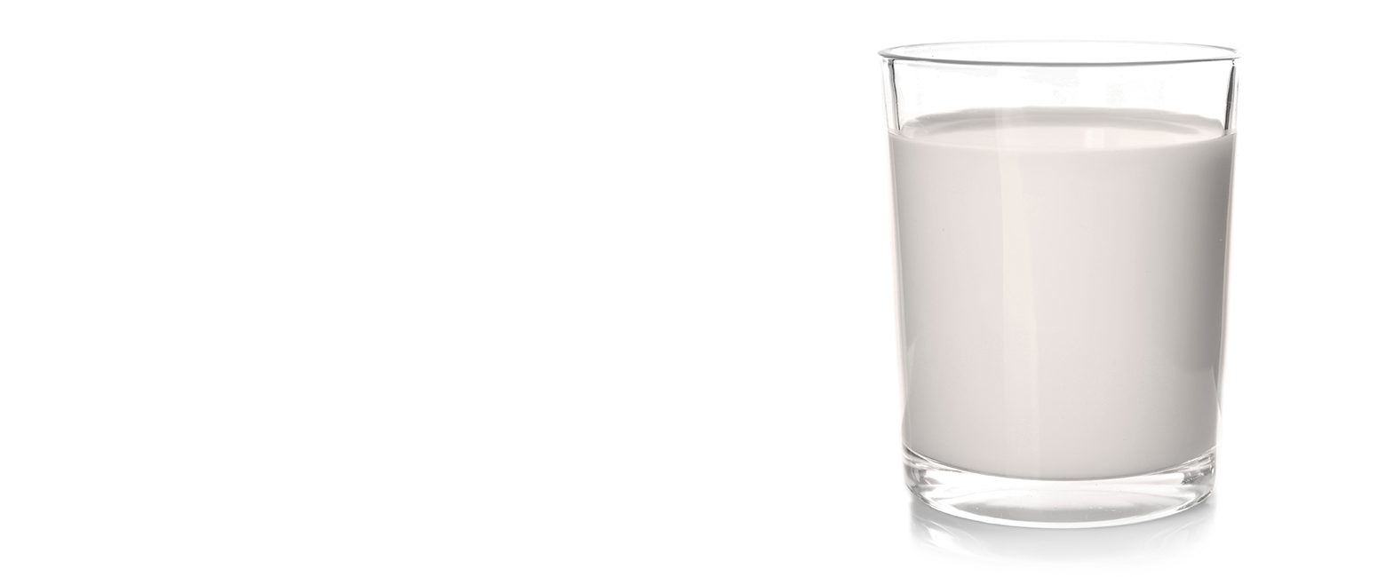 Aunque anteriormente la leche fue un alimento que a diario estaba presente en las mesas de los estadounidenses, actualmente su consumo ha decaído. Vaso de leche