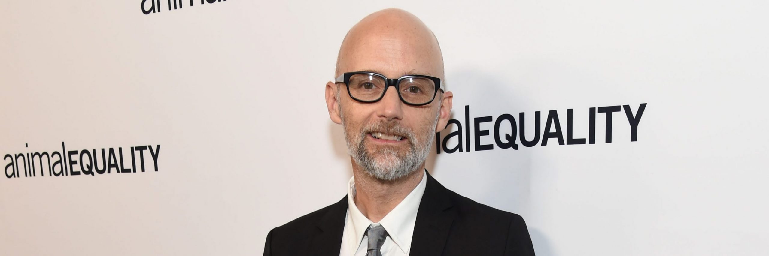 Moby anuncia nueva acción a favor de los animales y el planeta: el disco "All Visible Objects" que recaudará dinero para ayudarles. Moby