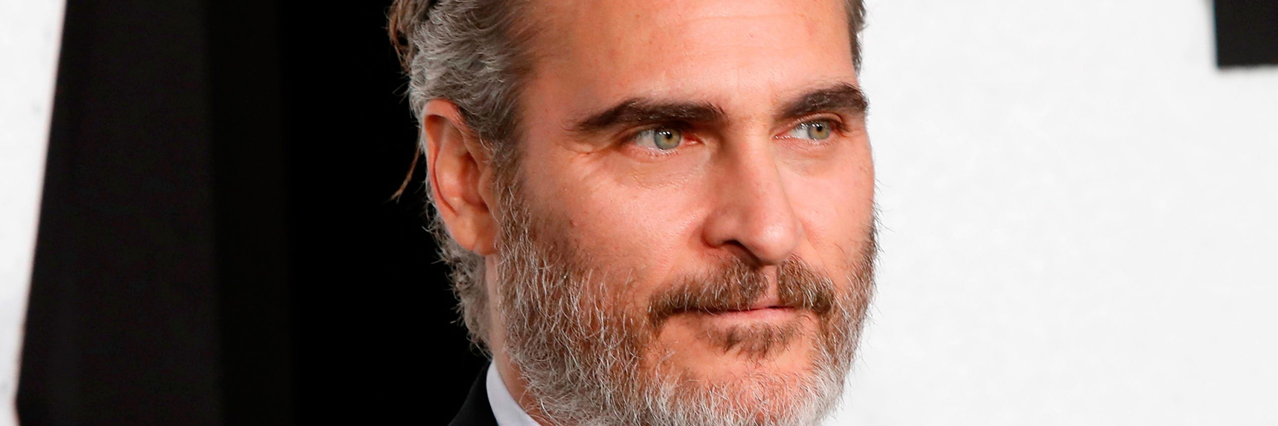 "Nos sentimos con derecho a inseminar artificialmente una vaca y robar su bebé, aunque sus gritos de angustia sean inconfundibles". Joaquin Phoenix