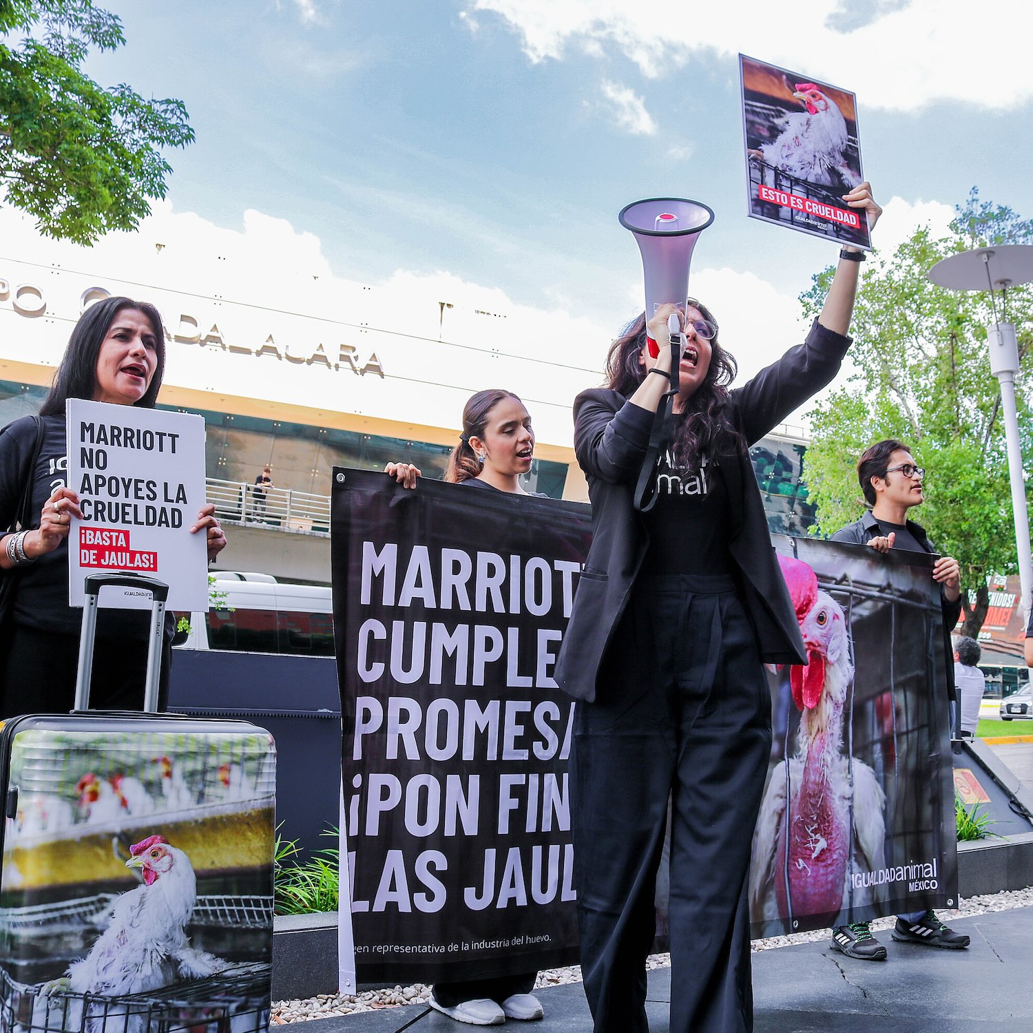 Protesta en hotel The Westin Guadalajara