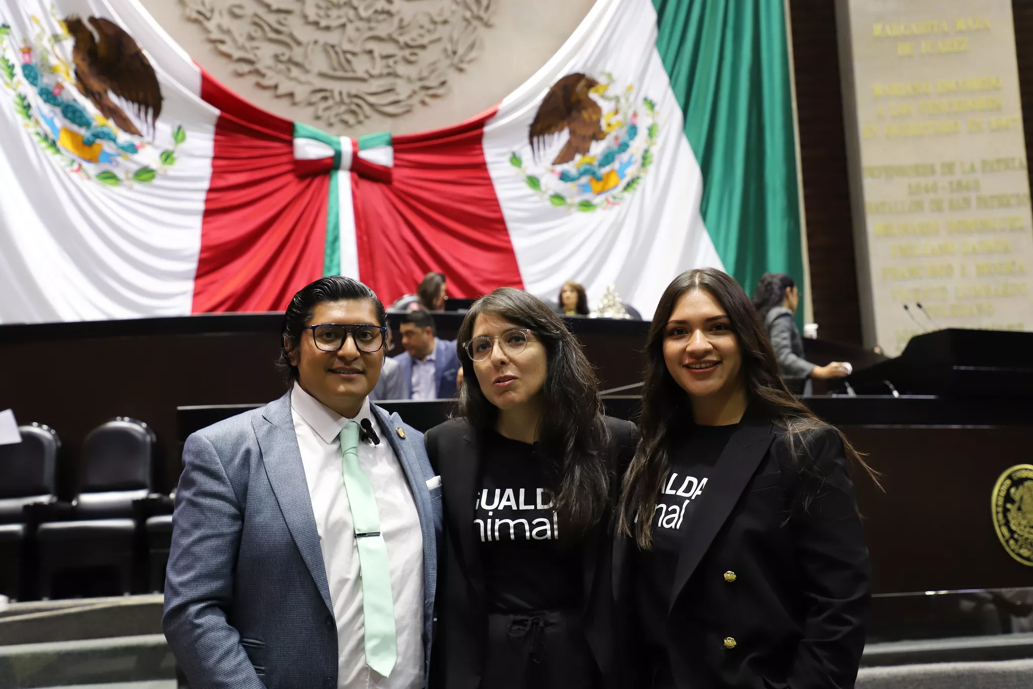 Igualdad Animal en el Congreso durante la votación de las reformas a la Constitución.