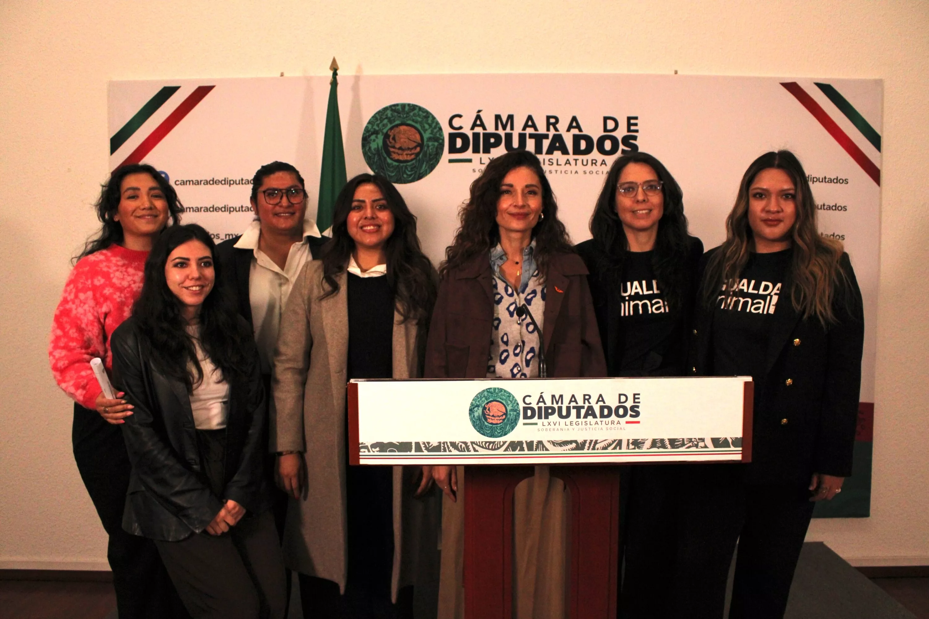 Presentan iniciativa para la Ley General de Protección Animal en Cámara de Diputados 5