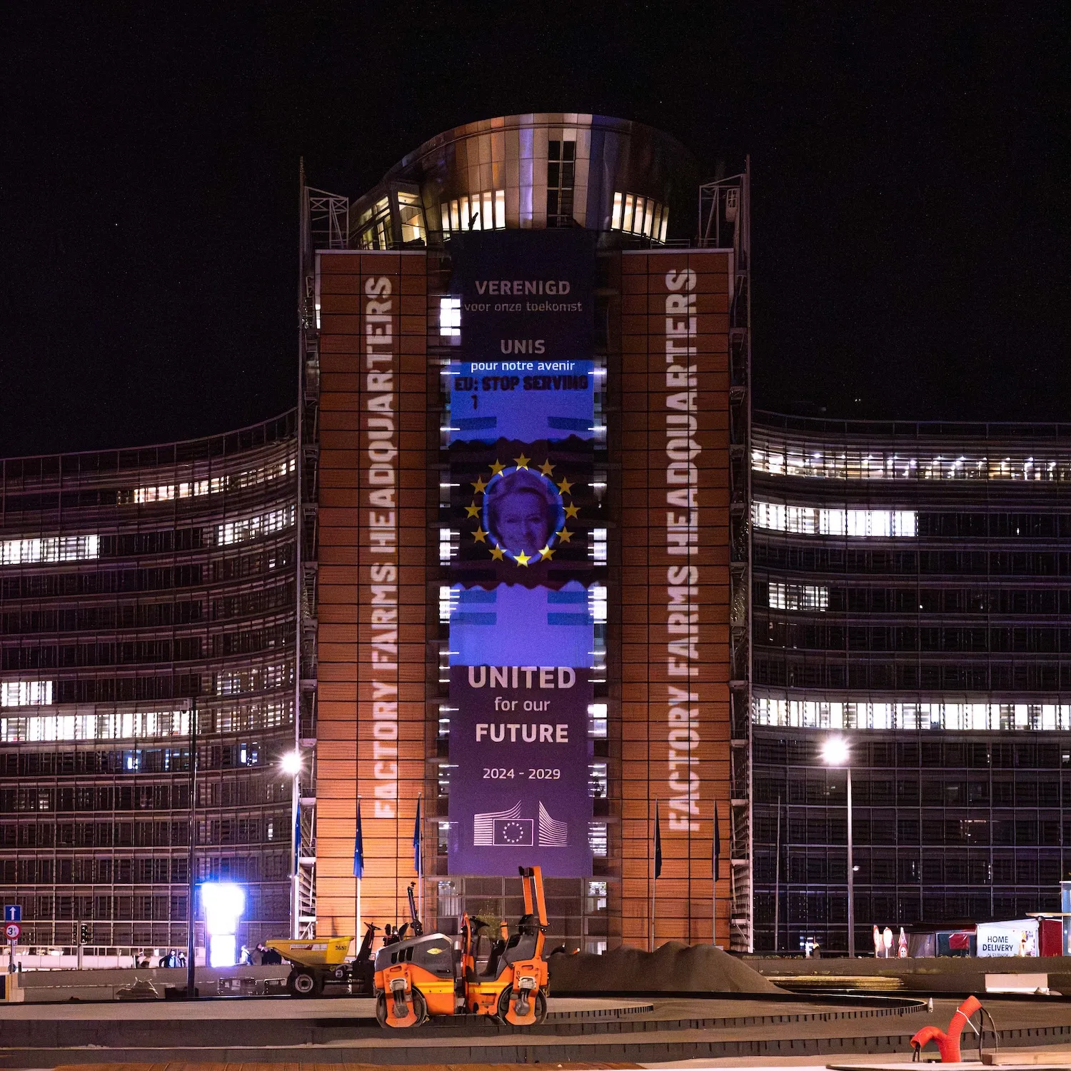 Proyección disruptiva en Bruselas: la Comisión Europea se convierte en la sede de la ganadería industrial